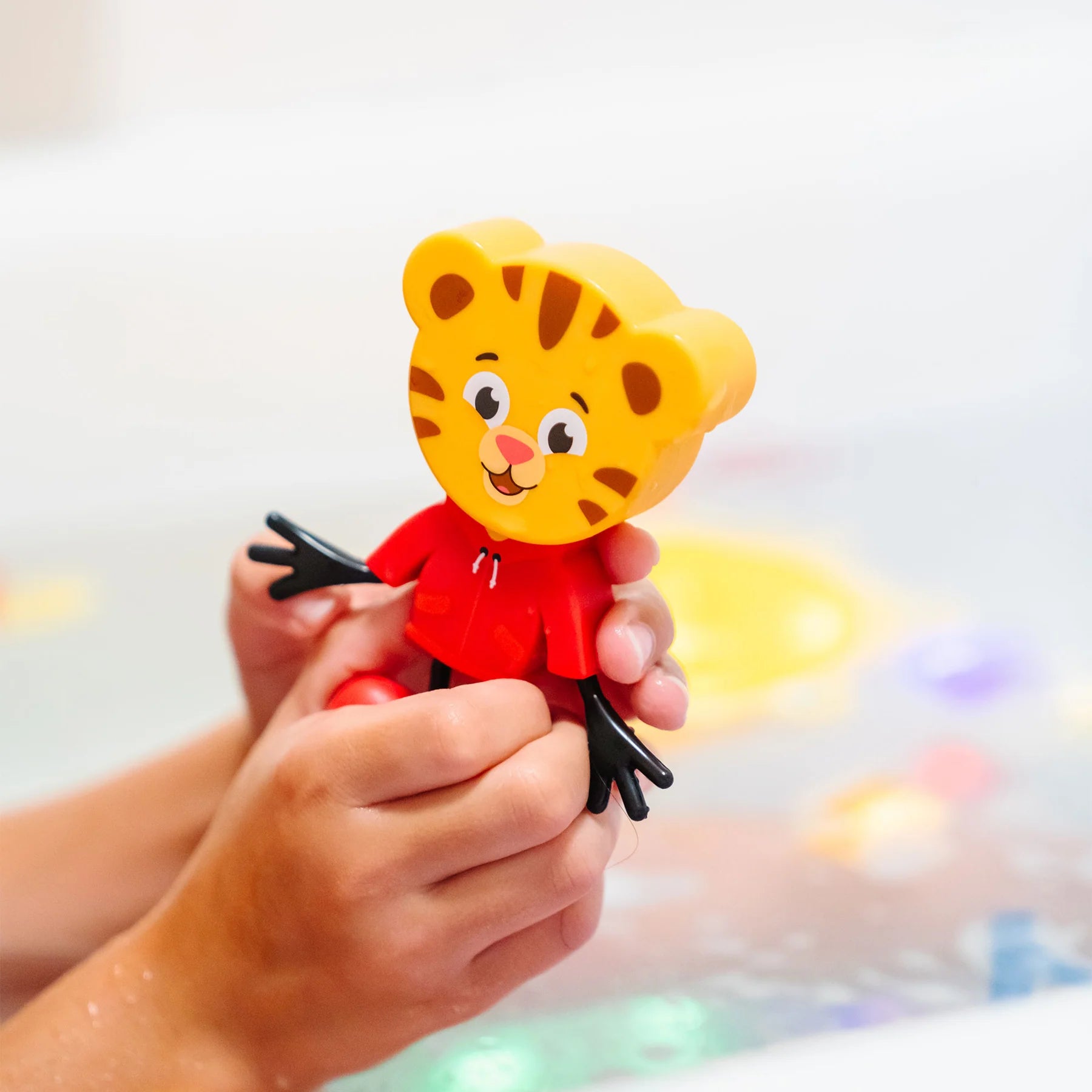 Glo Pals Water Activated Bath Toy - Daniel Tiger