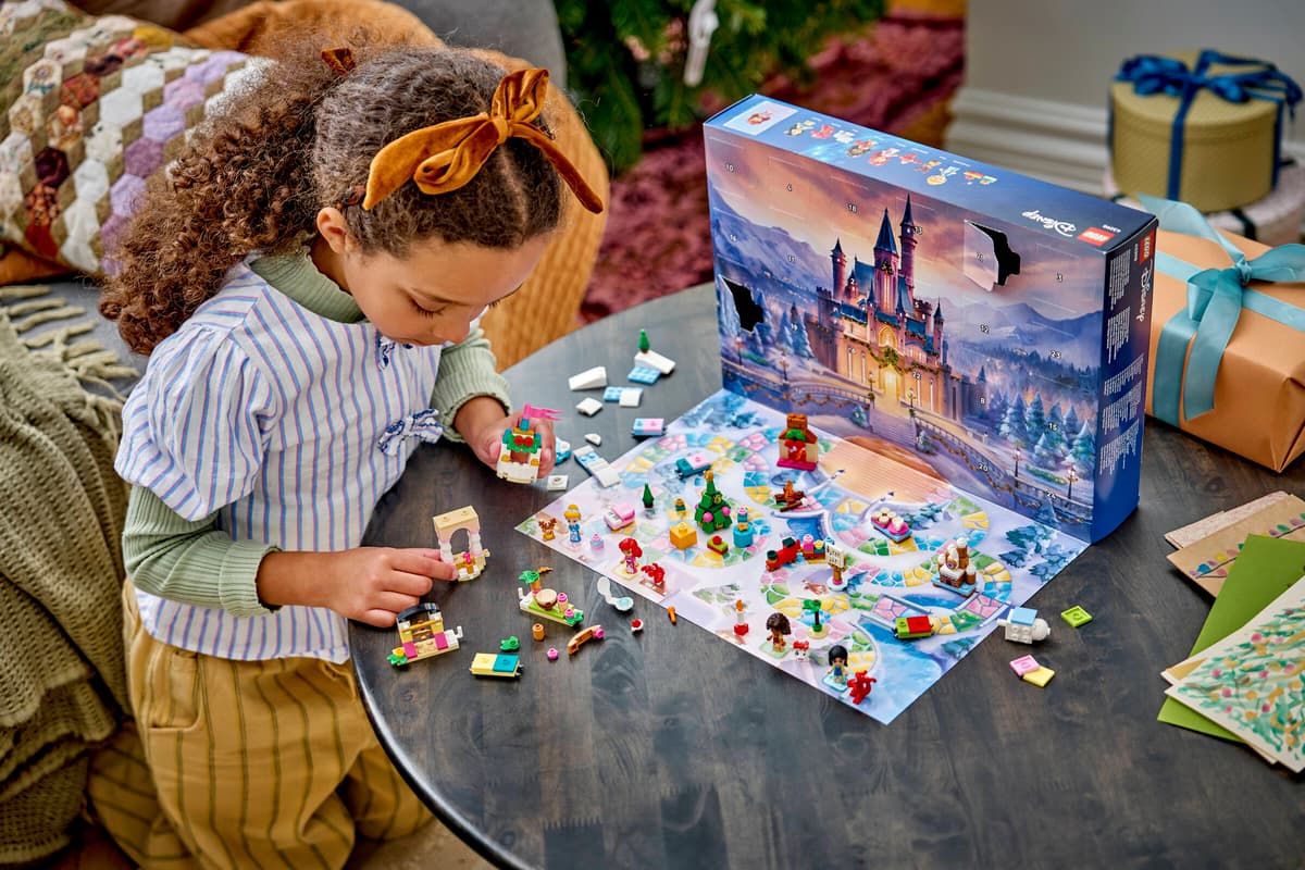 LEGO Disney Princess 2026 Advent Calendar – 24-Day Holiday Countdown (Ages 6+, 479 Pieces) (43298)