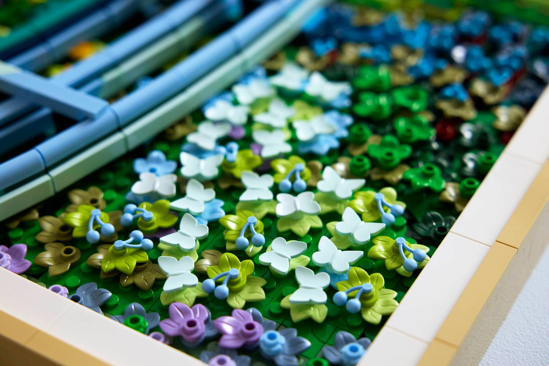 LEGO Art Claude Monet – Bridge over a Pond of Water Lilies [31220]