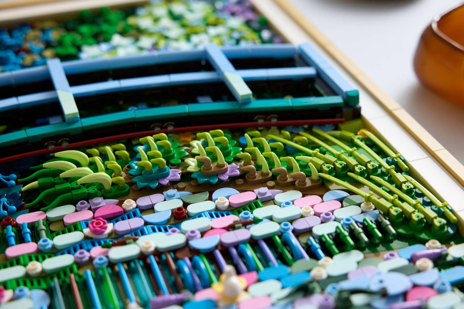 LEGO Art Claude Monet – Bridge over a Pond of Water Lilies [31220]