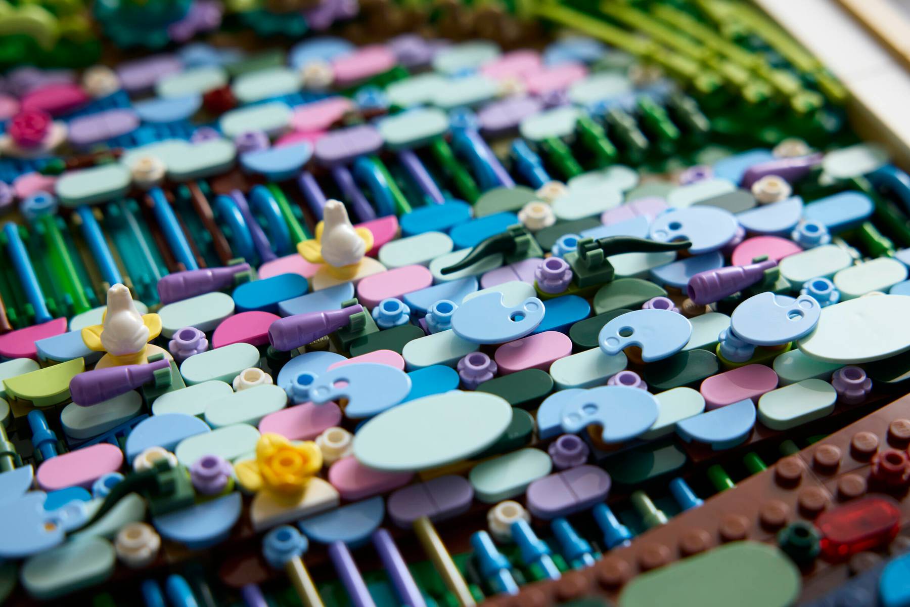 LEGO Art Claude Monet – Bridge over a Pond of Water Lilies [31220]