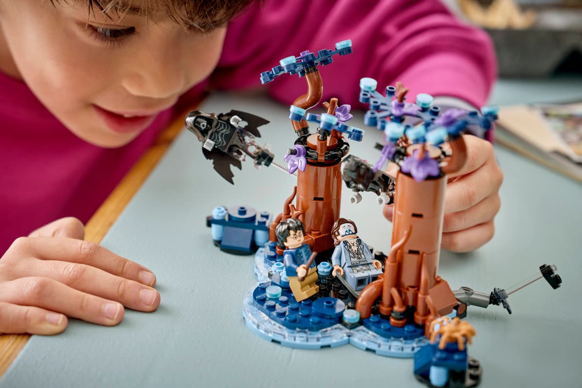 LEGO Harry Potter Forbidden Forest: Expecto Patronum (76475) | Harry Potter Building Set for Ages 8+