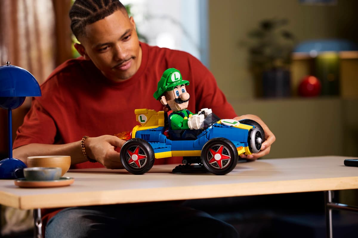 LEGO Super Mario Mario Kart™ – Luigi & Mach 8 (72050) – Collectible Racing Build Set