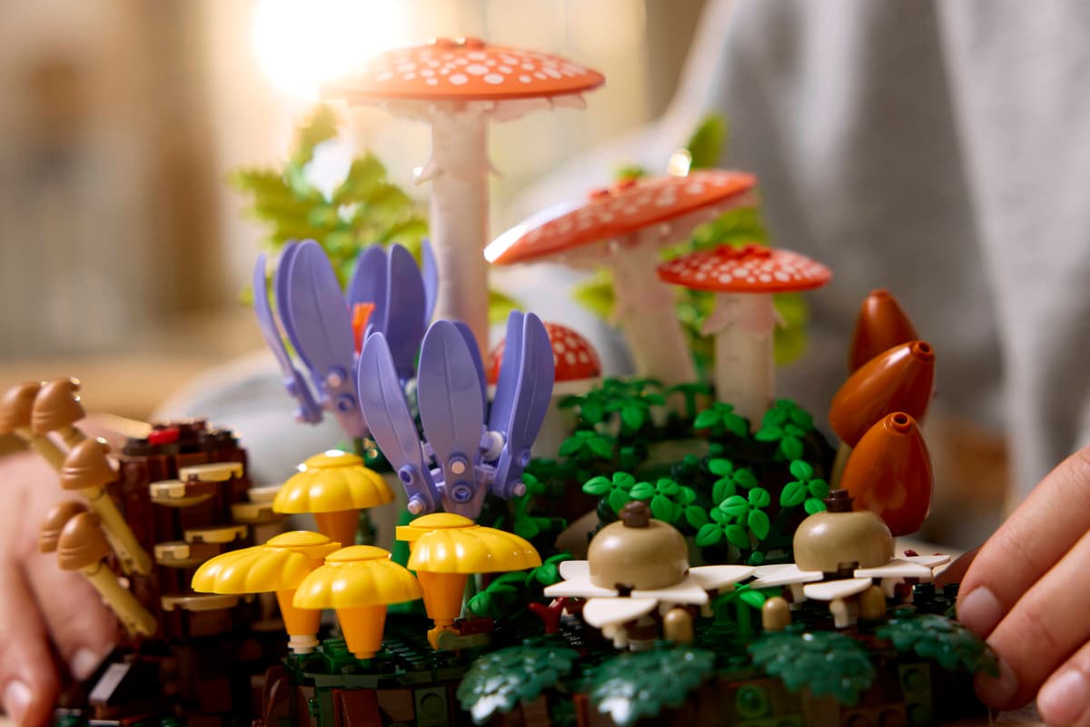 LEGO Botanicals Woodland Mushrooms (11505) | Botanicals Building Set for Ages 8+
