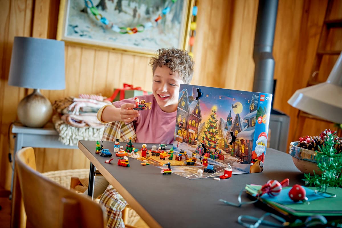 LEGO City 2026 Advent Calendar – 24-Day Holiday Countdown Building Set (Ages 5+, 336 Pieces) (60510)