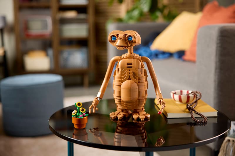 LEGO Ideas E.T. the Extra-Terrestrial – 1,226-Piece Poseable Figure of the Beloved Film Alien (Ages 18+) [21370]