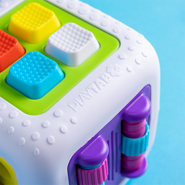Fat Brain Toys PlayTab Cube – Modular Activity Board Cube for 5 Interchangeable Sensory Tiles (Ages 12m+)