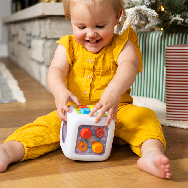 Fat Brain Toys PlayTab Cube – Modular Activity Board Cube for 5 Interchangeable Sensory Tiles (Ages 12m+)