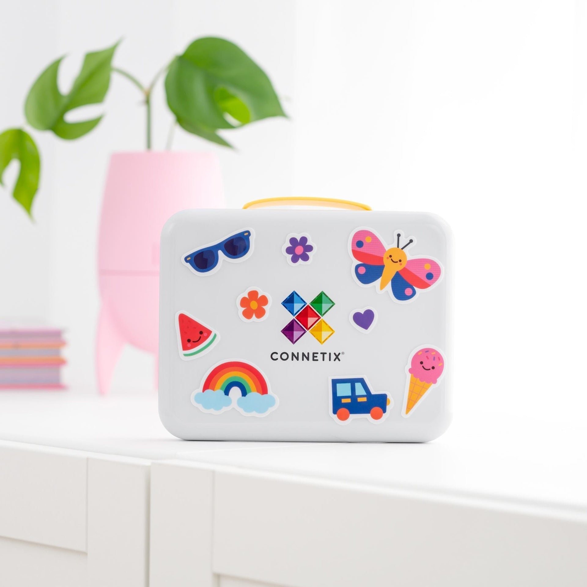 Connetix Travel Mini Pack 32-Piece – Magnetic Tiles in Carry Tin with Smart Spin™ Technology & Reusable Stickers (Ages 3+)