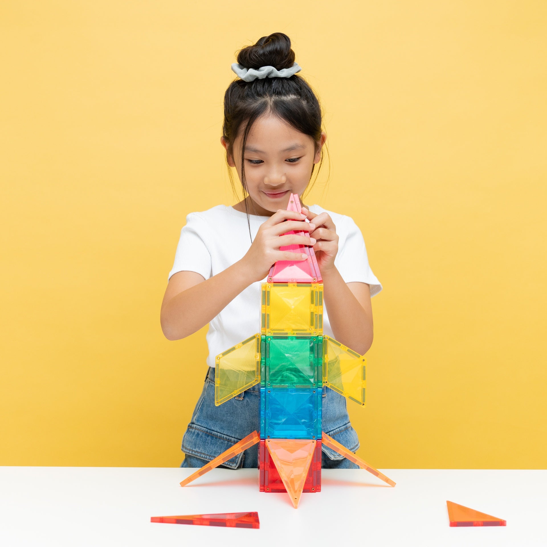 Connetix Light Up Rocket Pack 30-Piece – Magnetic Tiles with Rechargeable Light Tile, 3 Brightness Settings & STEAM Play (Ages 3+)