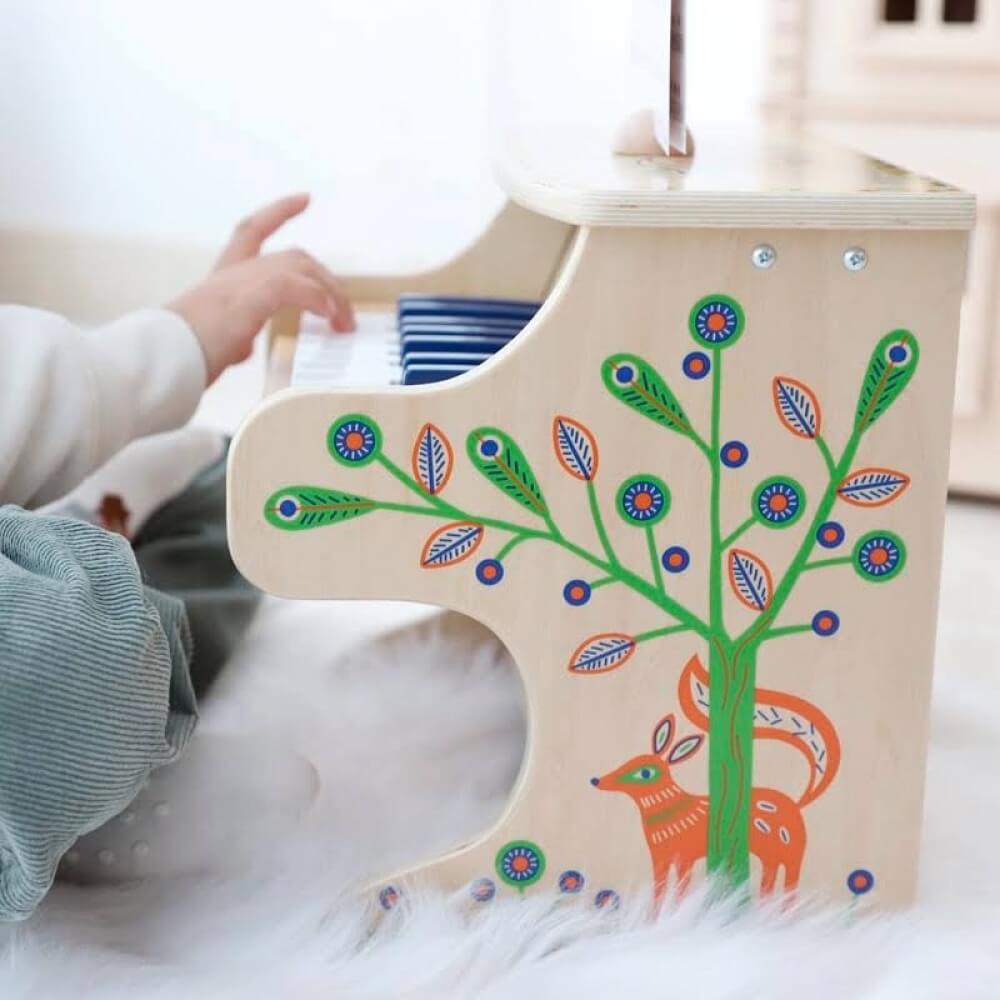 Djeco Animambo 18-Key Electronic Piano – Wooden Kids Piano with Colour-Coded Score Cards (Ages 3+)